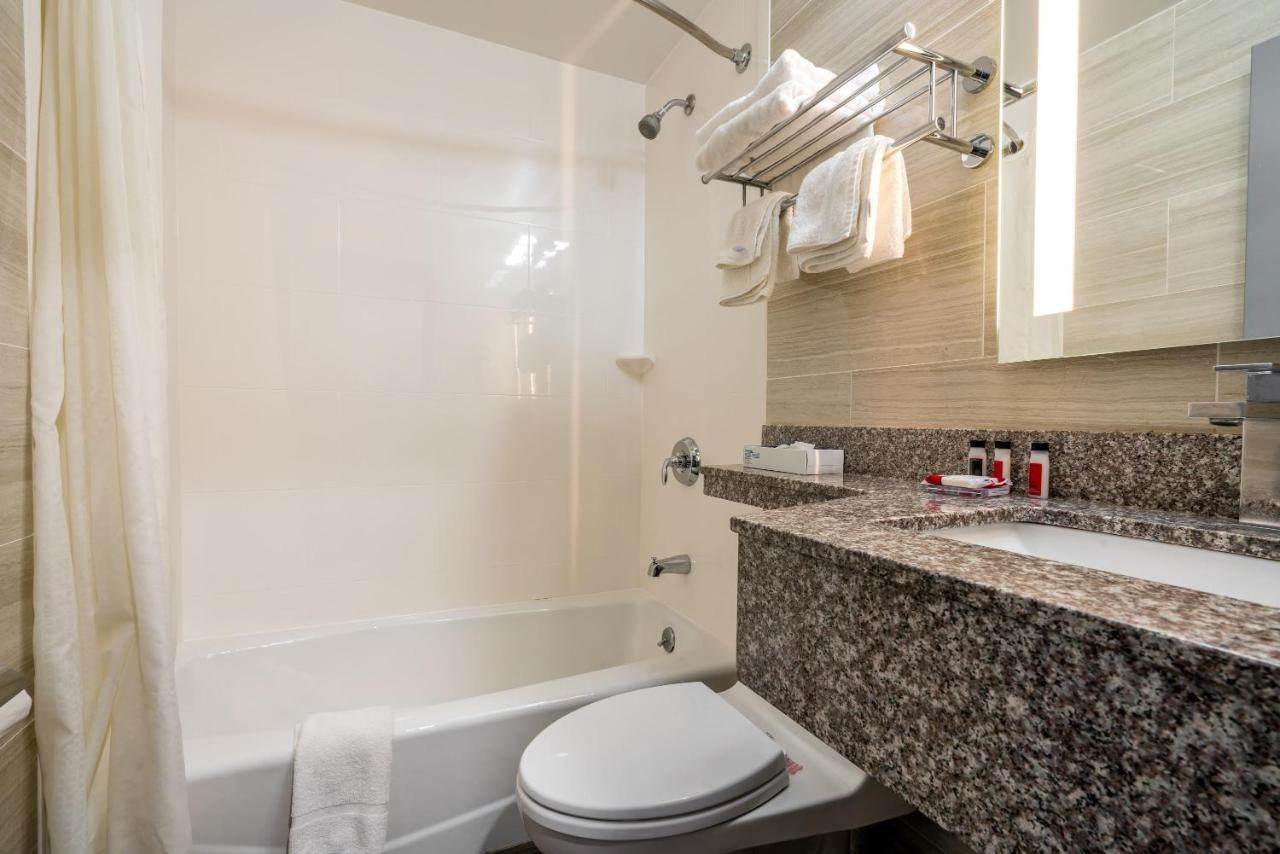 Letap Hotel Near Airtrain Jfk Airport New York Buitenkant foto