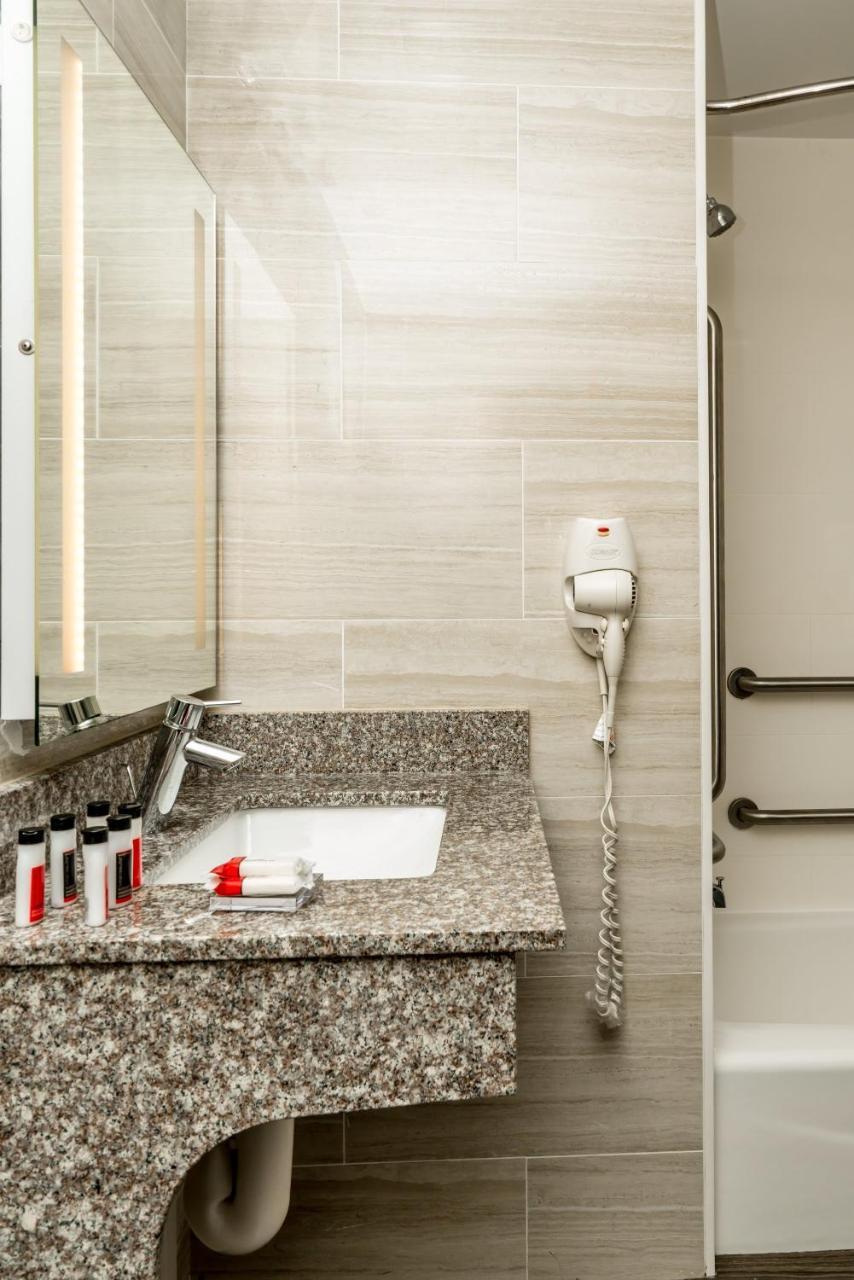 Letap Hotel Near Airtrain Jfk Airport New York Buitenkant foto